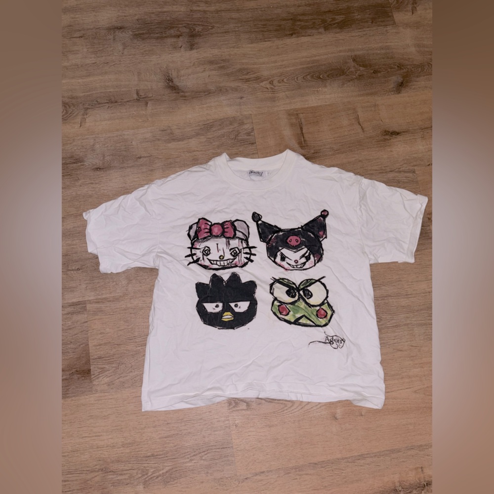 Hello kitty tee